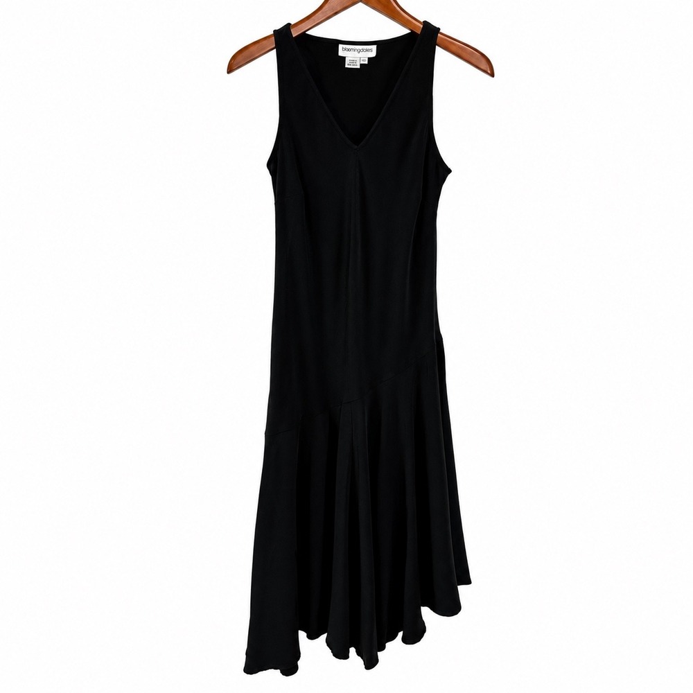 Bloomingdales Size 10 Black 100% Silk V-Neck Asymmetrical Hem Pleated Midi Dress